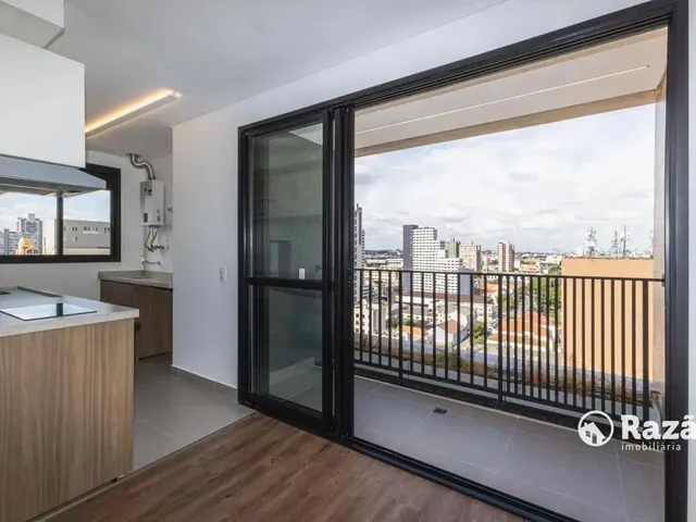 Apartamento 2 quartos e 1 banheiro, para alugar, no bairro Centro em Curitiba