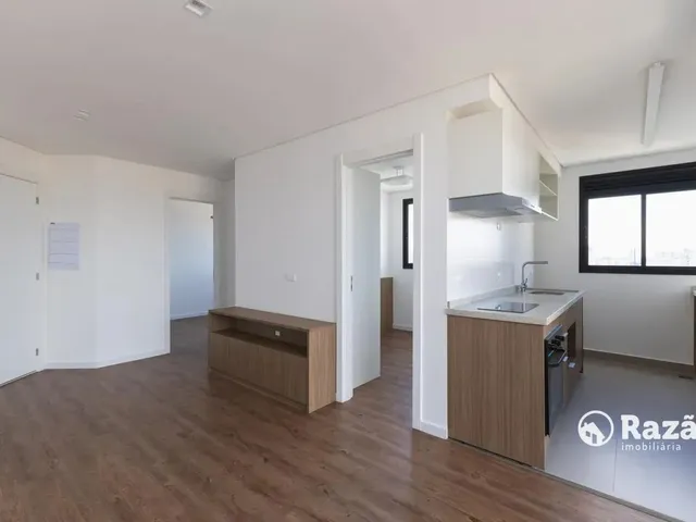 Apartamento 2 quartos e 1 banheiro, para alugar, no bairro Centro em Curitiba