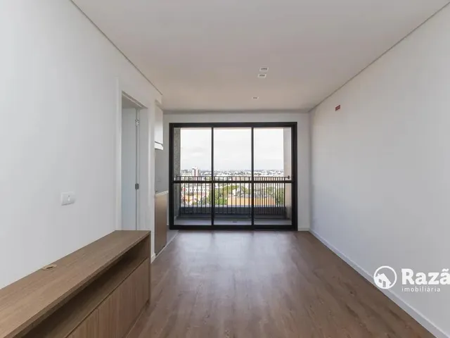 Apartamento 2 quartos e 1 banheiro, para alugar, no bairro Centro em Curitiba