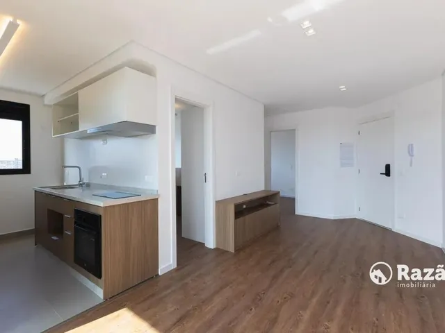 Apartamento 2 quartos e 1 banheiro, para alugar, no bairro Centro em Curitiba