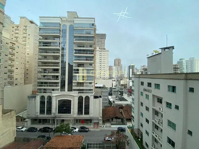 Apartamento 3 quartos e 4 banheiros, para alugar, no bairro Meia Praia em Itapema