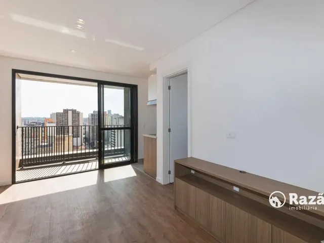 Apartamento 2 quartos e 1 banheiro, para alugar, no bairro Centro em Curitiba