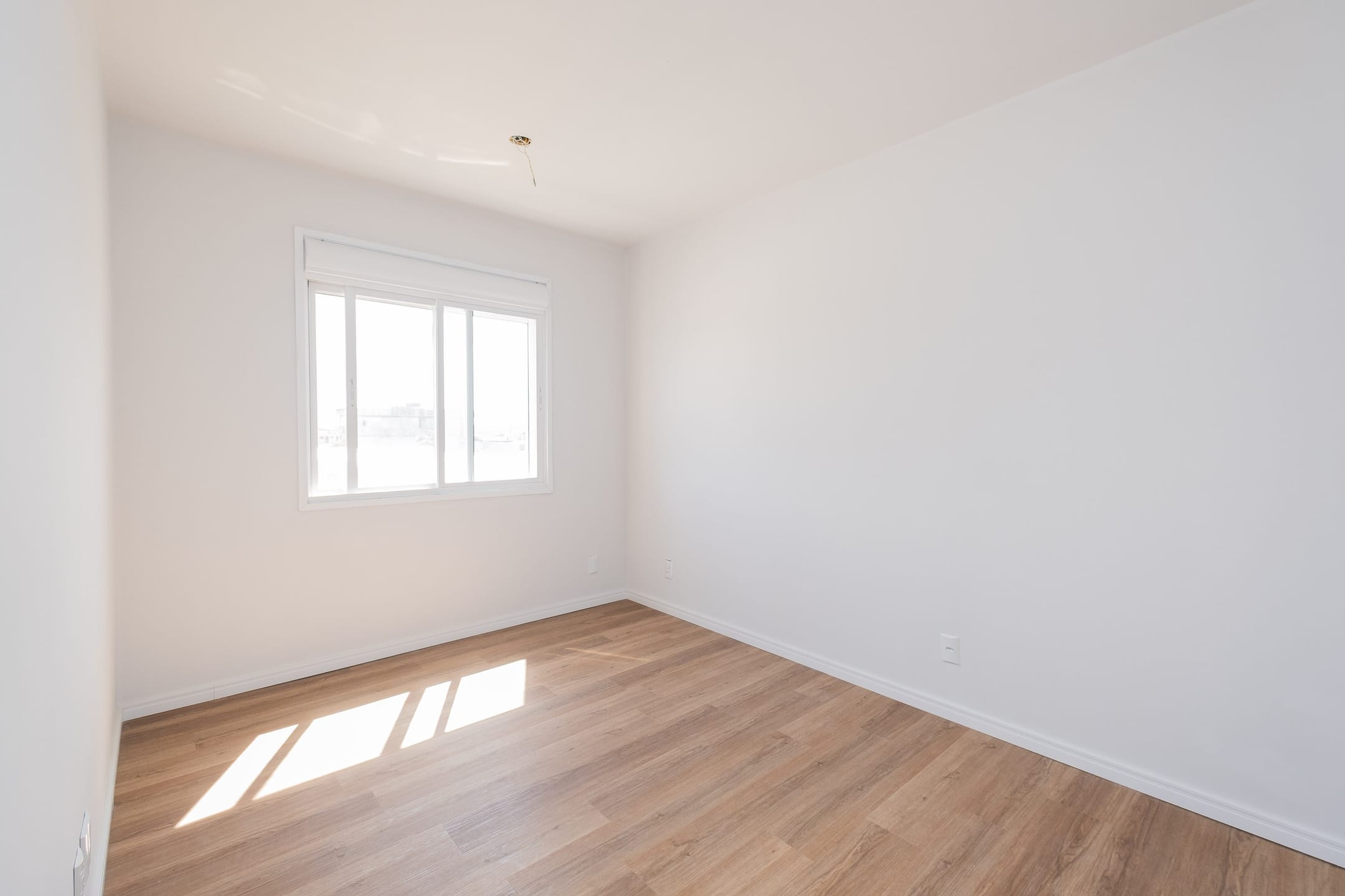 Apartamento de 2 dormitórios para aluguel no centro de Pelotas RS com ótima localização, ambientes bem distribuídos e fácil acesso a comércio e serviços - 10