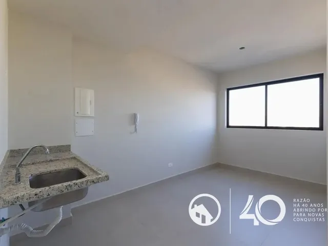 Apartamento 2 quartos e 1 banheiro, para alugar, no bairro Portão em Curitiba
