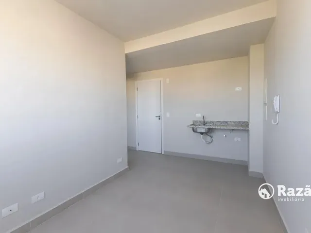 Apartamento 2 quartos e 1 banheiro, para alugar, no bairro Portão em Curitiba
