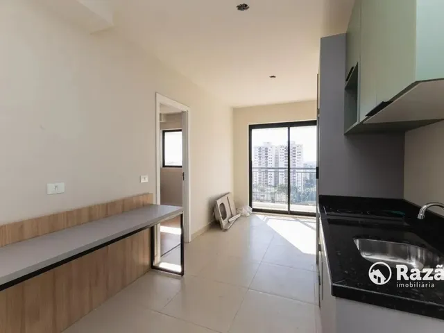 Apartamento 1 quarto e 1 banheiro, para alugar, no bairro Portão em Curitiba