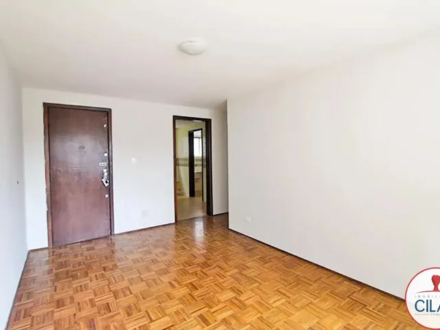 Apartamento 3 quartos e 1 banheiro, para alugar, no bairro Água Verde em Curitiba