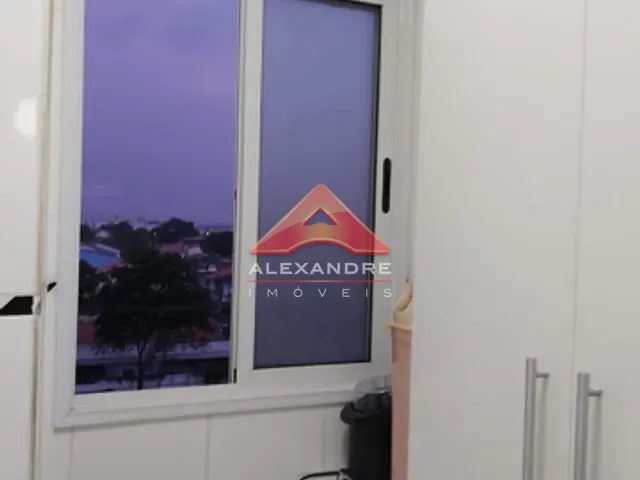 Apartamento com 80m² 3 quartos e 1 banheiro, à venda, no bairro Vila Industrial em São José dos Campos