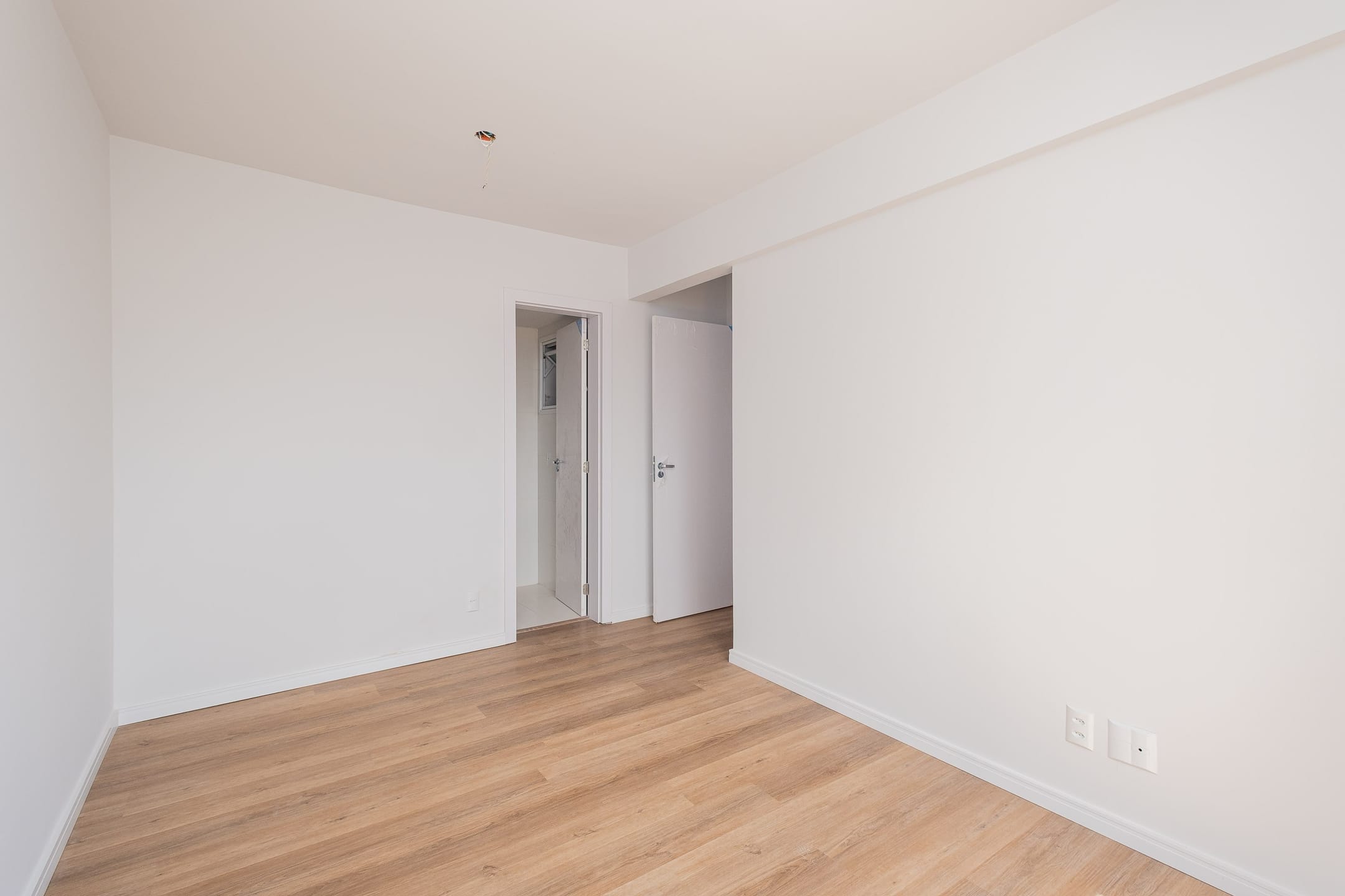 Apartamento de 3 Dormitórios para Aluguel no Centro de Pelotas RS com Boa Localização, Ambientes Amplos e Fácil Acesso a Comércio e Serviços - 13