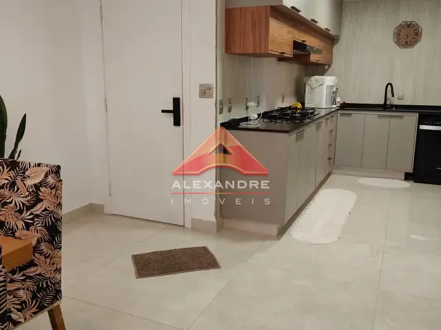 Apartamento 3 quartos e 3 banheiros, à venda, no bairro Vila Industrial em São José dos Campos
