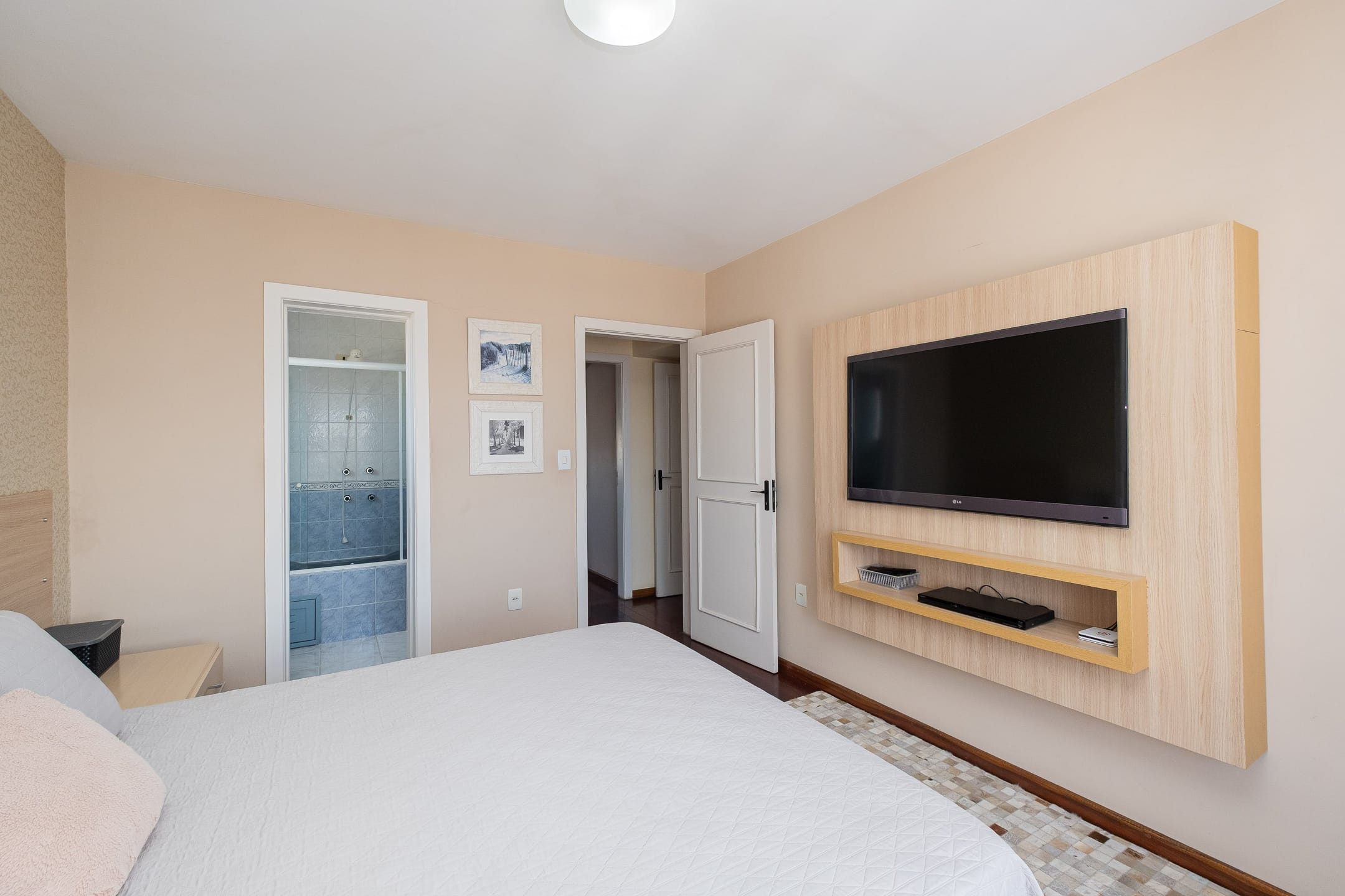 Duplex alto padrão no Centro com piscina privativa, 4 dormitórios, 2 suítes e área gourmet – exclusividade no Ed. Dona Helena - 11