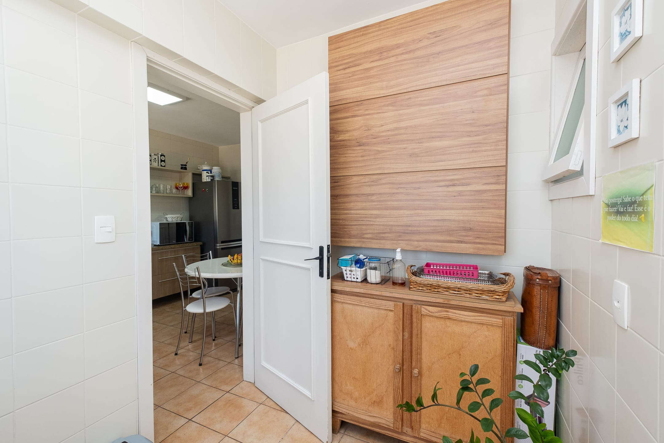 Duplex alto padrão no Centro com piscina privativa, 4 dormitórios, 2 suítes e área gourmet – exclusividade no Ed. Dona Helena - 17