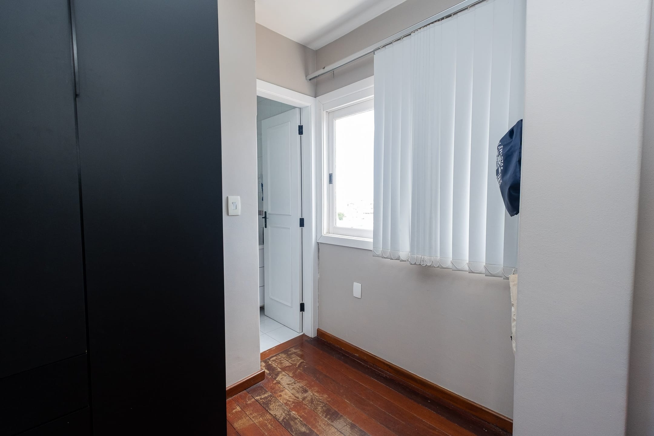 Duplex alto padrão no Centro com piscina privativa, 4 dormitórios, 2 suítes e área gourmet – exclusividade no Ed. Dona Helena - 20