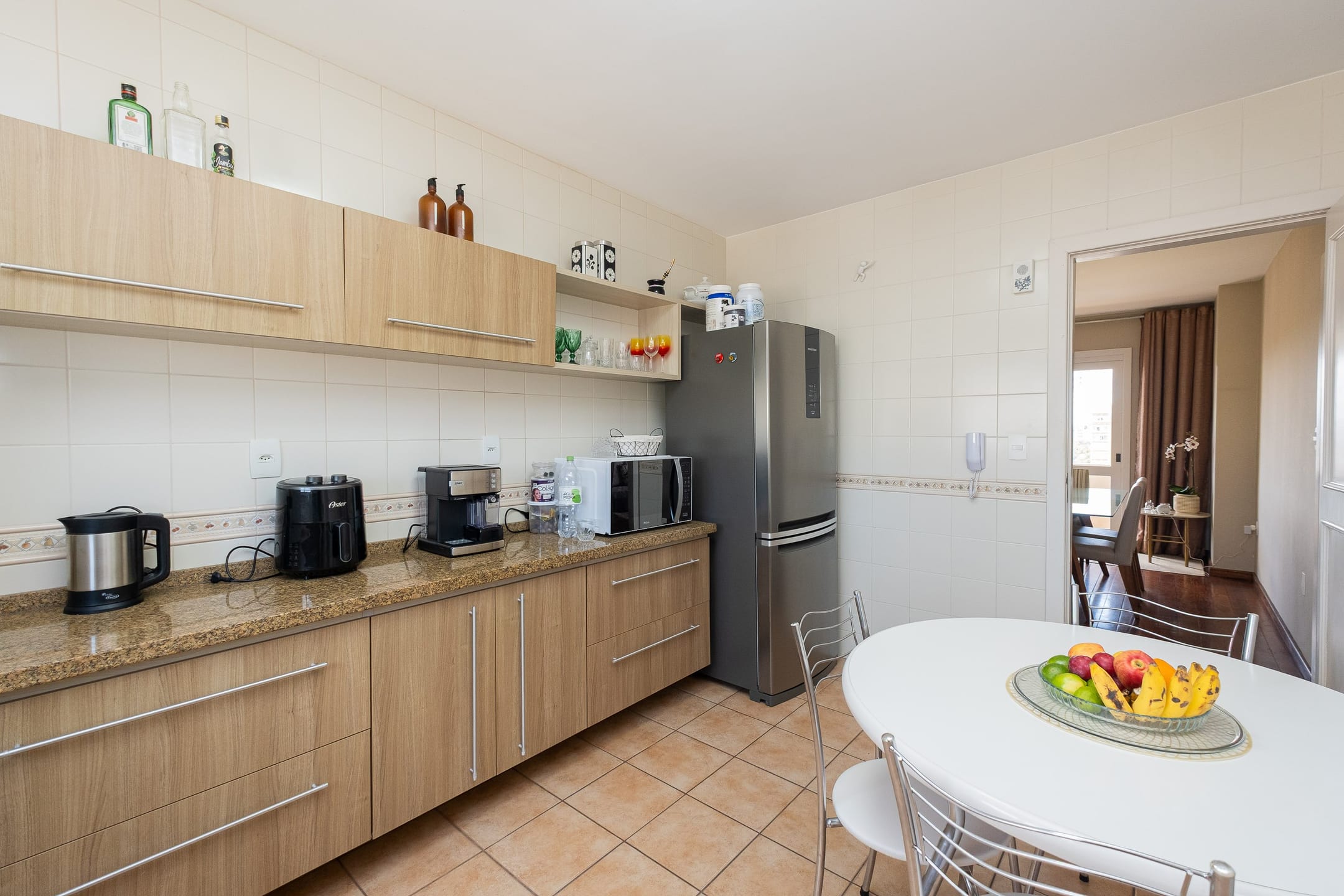 Duplex alto padrão no Centro com piscina privativa, 4 dormitórios, 2 suítes e área gourmet – exclusividade no Ed. Dona Helena - 6