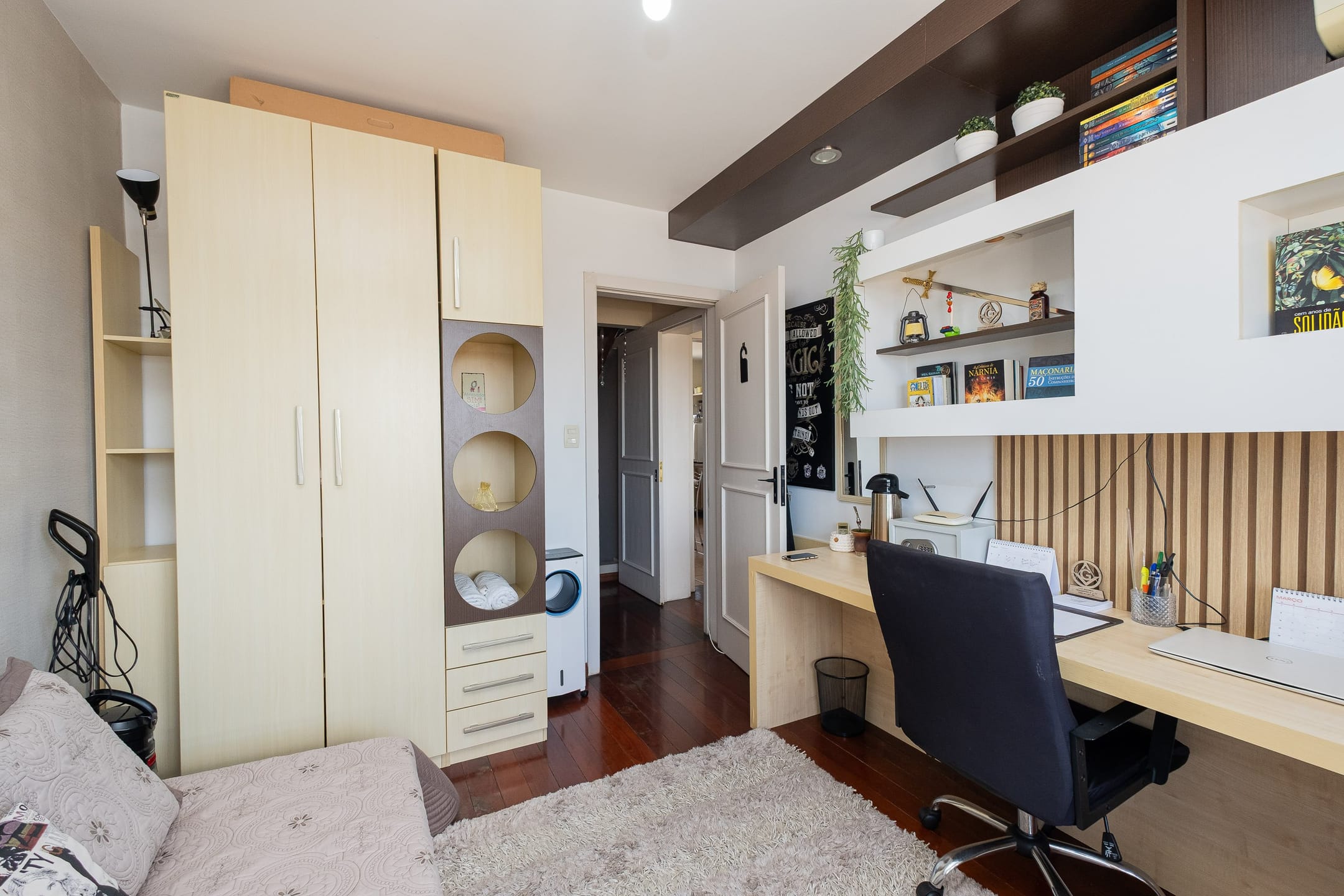 Duplex alto padrão no Centro com piscina privativa, 4 dormitórios, 2 suítes e área gourmet – exclusividade no Ed. Dona Helena - 8