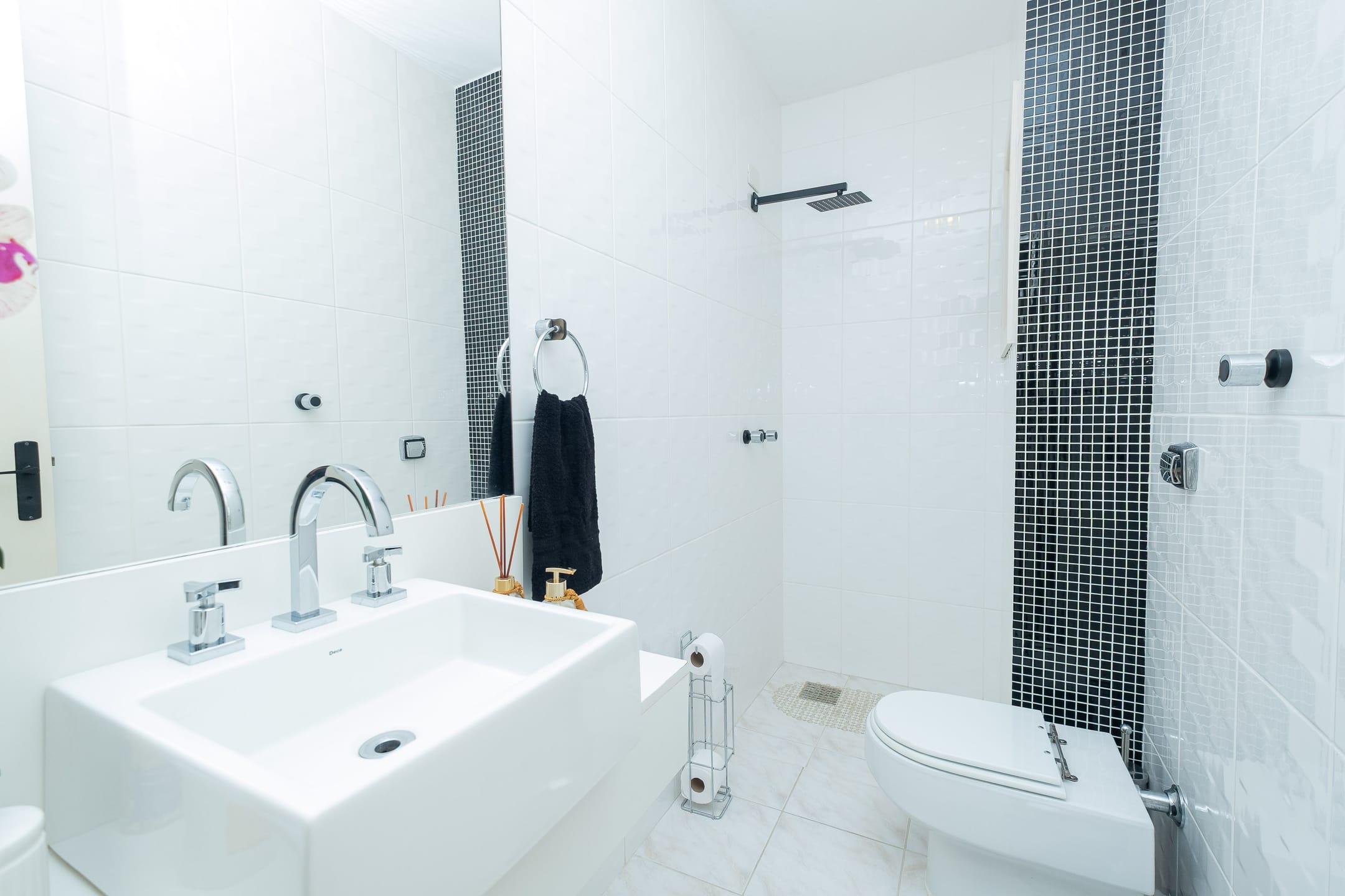 Duplex alto padrão no Centro com piscina privativa, 4 dormitórios, 2 suítes e área gourmet – exclusividade no Ed. Dona Helena - 9