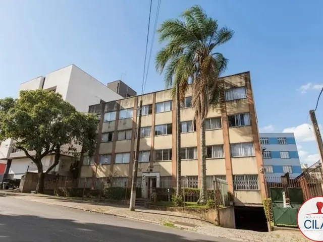 Apartamento 3 quartos e 1 banheiro, para alugar, no bairro Portão em Curitiba