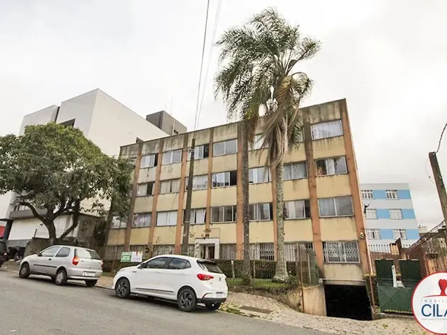 Apartamento 3 quartos e 1 banheiro, para alugar, no bairro Portão em Curitiba