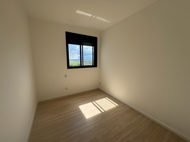 Apartamento 2 quartos e 2 banheiros, à venda, no bairro Santa Rosa em Londrina