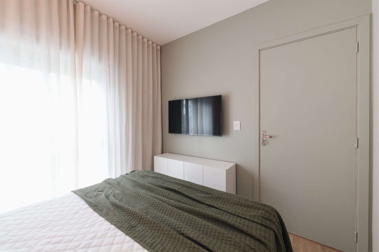 Apartamento mobiliado à venda no Condomínio Solar da Luz, Centro - 39 m², 1 quarto, piso porcelanato e ótima posição solar. - 7