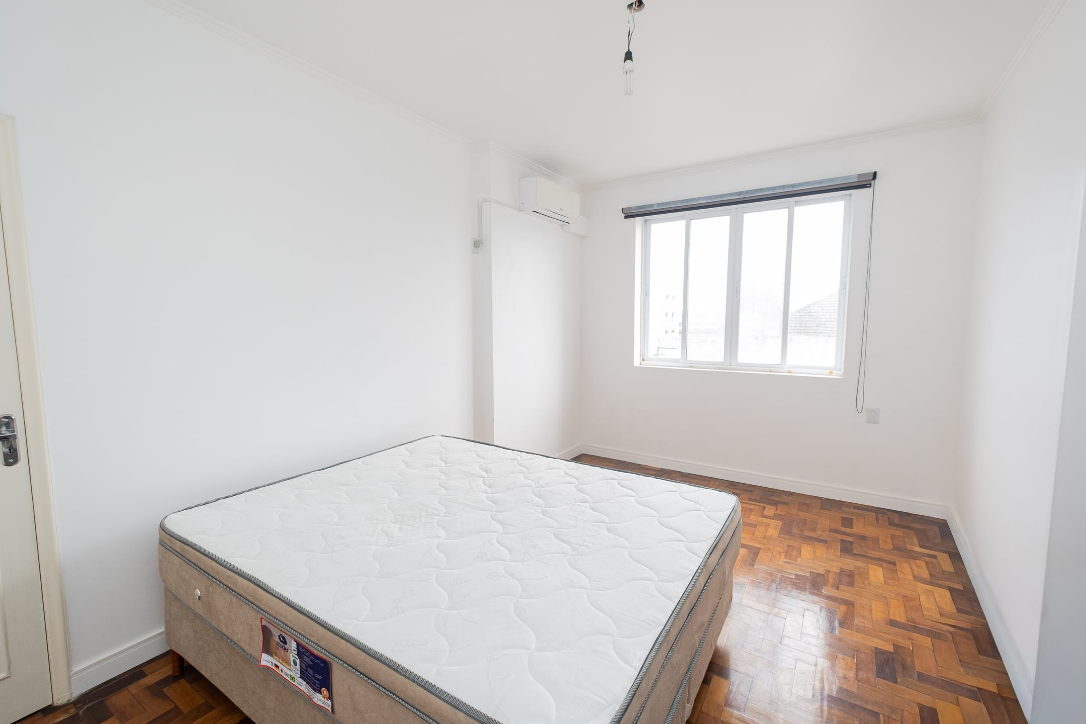Apartamento à venda no centro de Pelotas - 150 m², 3 quartos (sendo 1 suíte), móveis planejados e vaga. - 12