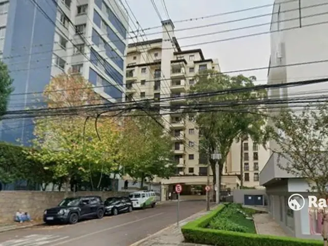 Apartamento 2 quartos e 2 banheiros, para alugar, no bairro Centro em Curitiba