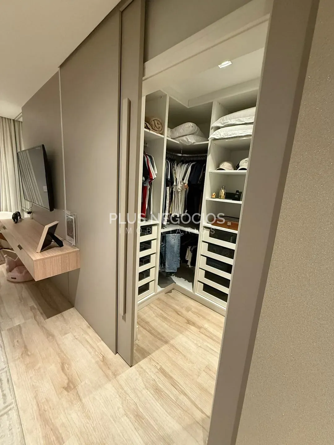 Apartamento, 3 quartos, 220 m² - Foto 51