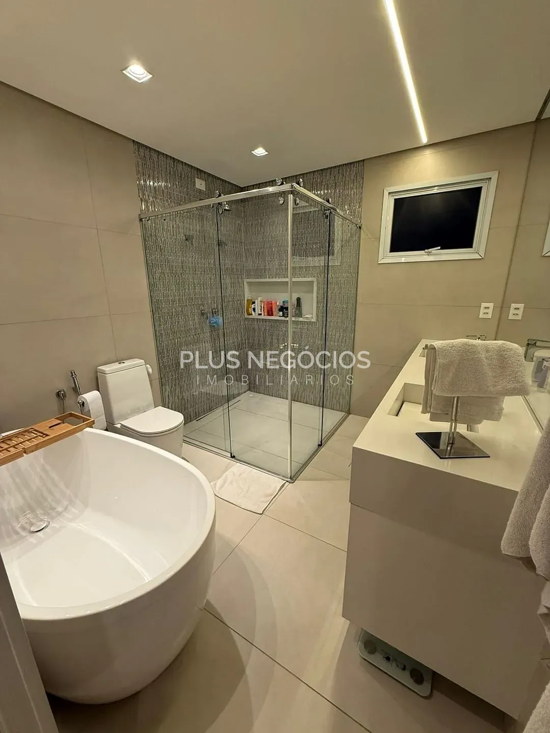 Apartamento, 3 quartos, 220 m² - Foto 50