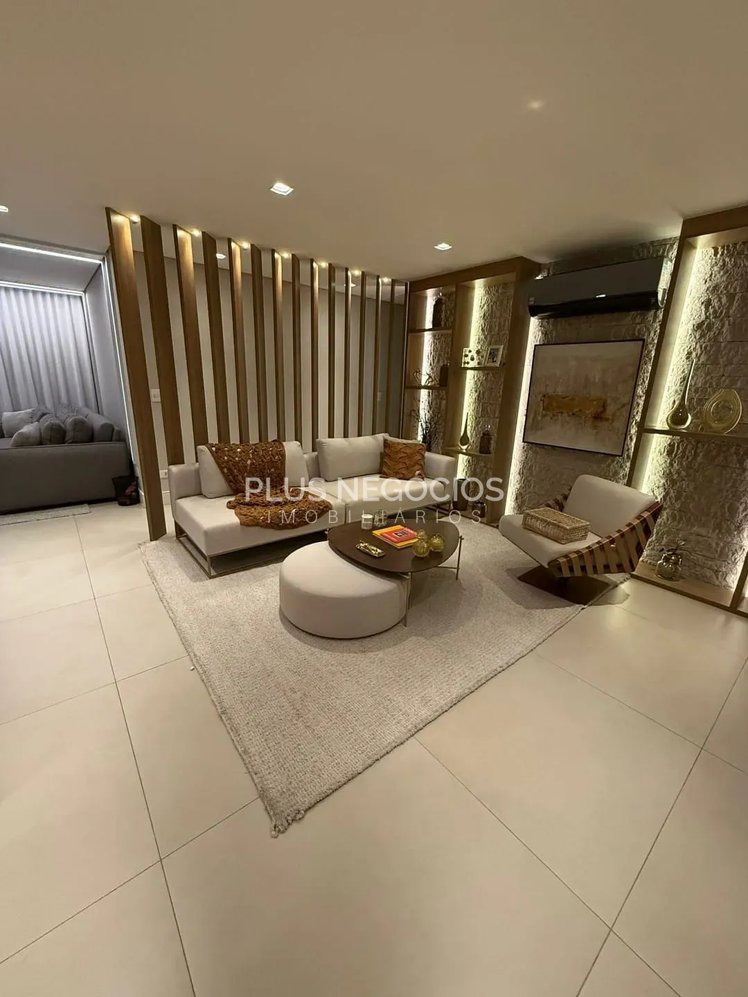 Apartamento, 3 quartos, 220 m² - Foto 1