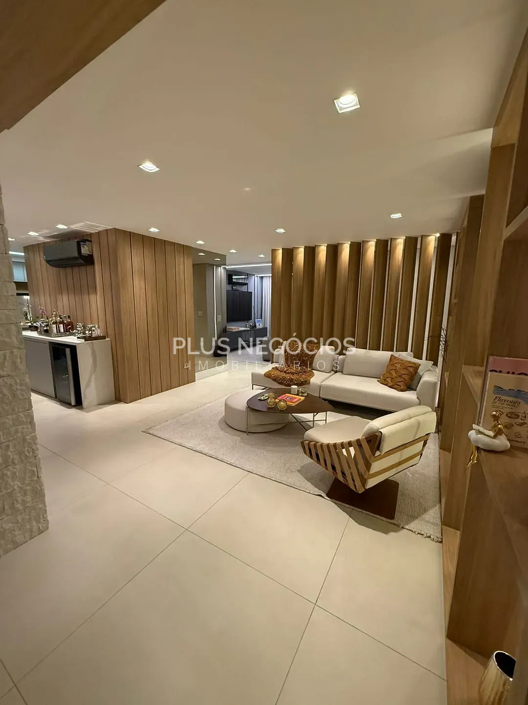 Apartamento, 3 quartos, 220 m² - Foto 2