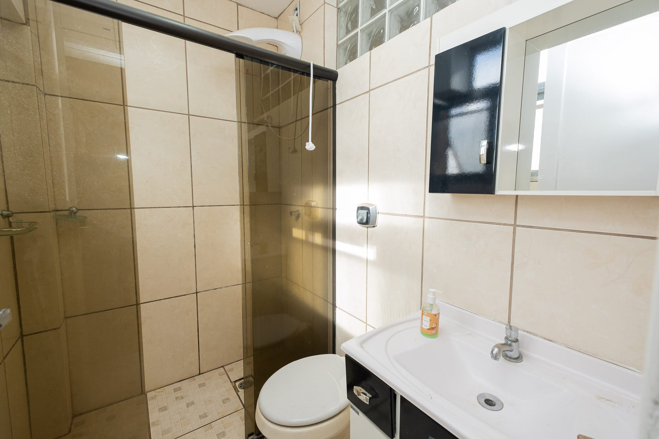 Apartamento à venda no Edifício Nena, Centro - 120 m², 3 quartos (sendo 1 suíte), cozinha com armários, ótima posição solar e vaga. - 12