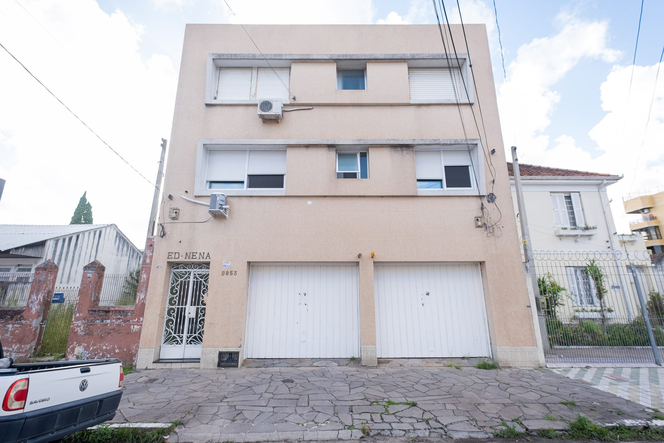 Apartamento à venda no Edifício Nena, Centro - 120 m², 3 quartos (sendo 1 suíte), cozinha com armários, ótima posição solar e vaga. - 15