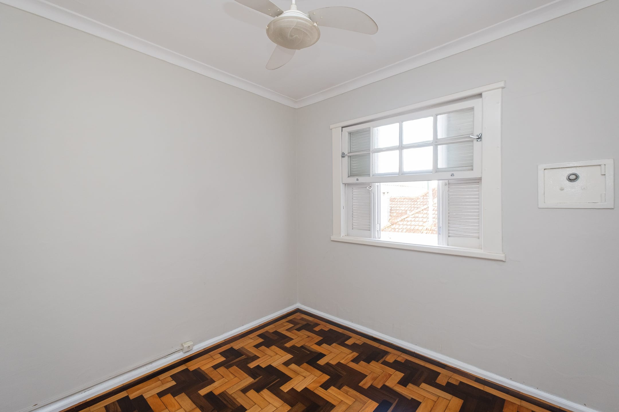 Apartamento à venda no Edifício Nena, Centro - 120 m², 3 quartos (sendo 1 suíte), cozinha com armários, ótima posição solar e vaga. - 7