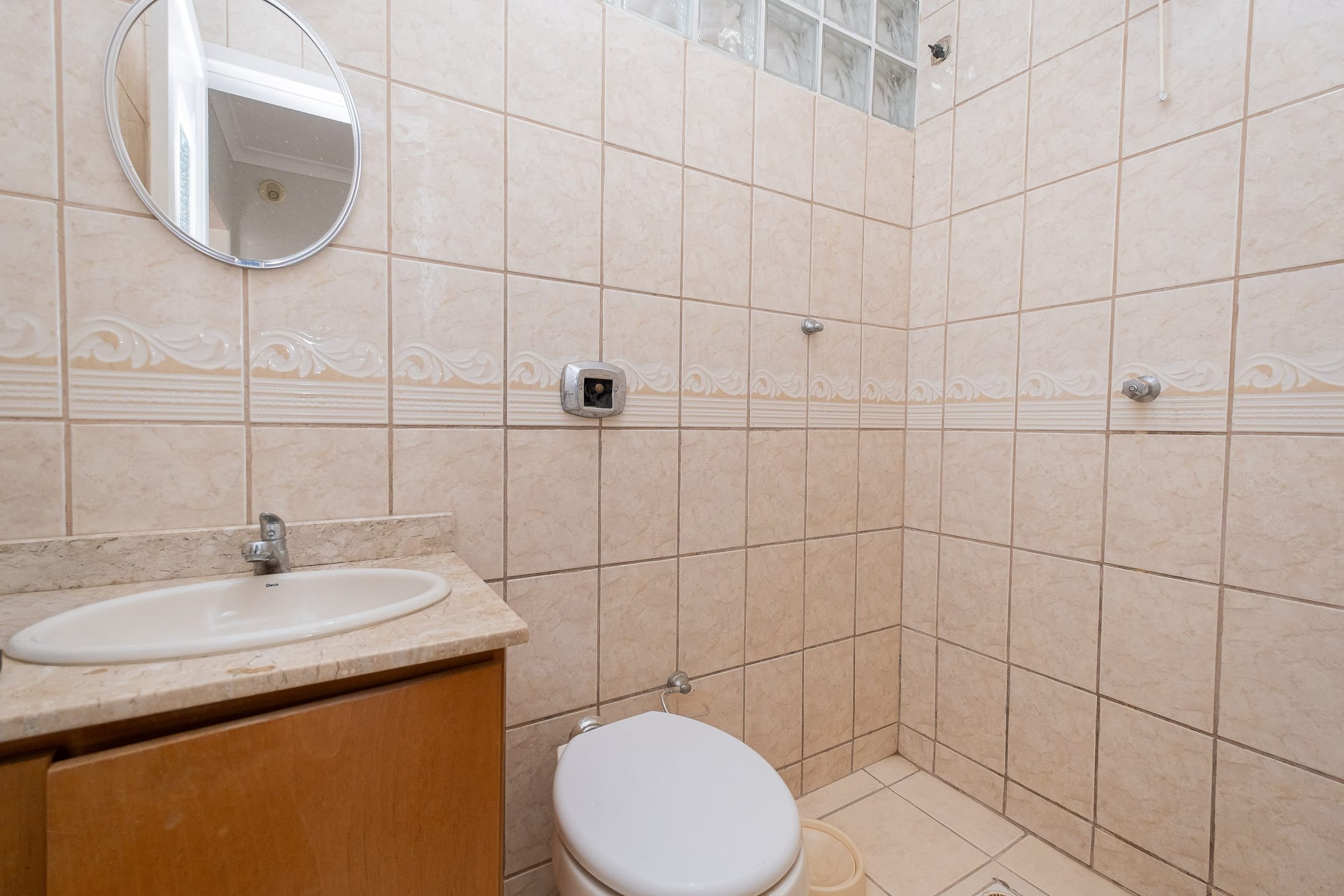 Apartamento à venda no Edifício Nena, Centro - 120 m², 3 quartos (sendo 1 suíte), cozinha com armários, ótima posição solar e vaga. - 9