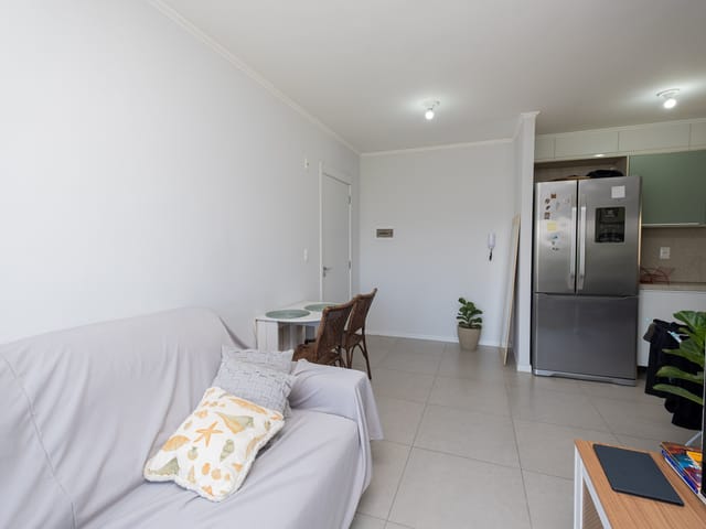 Apartamento 2 quartos e 1 banheiro, à venda, no bairro Areal em Pelotas