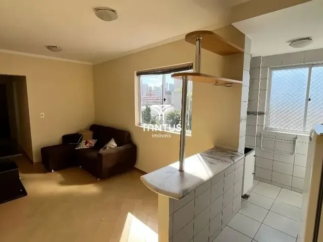 Apartamento 2 quartos e 1 banheiro, para alugar, no bairro Juvevê em Curitiba