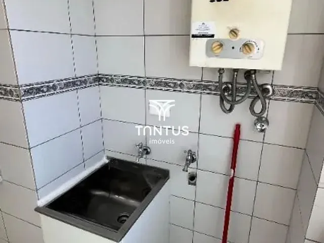 Apartamento 2 quartos e 1 banheiro, para alugar, no bairro Juvevê em Curitiba