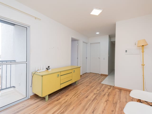 Apartamento com 58m² 2 quartos e 1 banheiro, para alugar, no bairro Centro em Pelotas