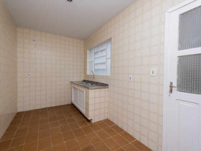 Apartamento com 105m² 2 quartos e 3 banheiros, para alugar, no bairro Centro em Pelotas