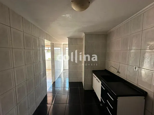 Apartamento 2 quartos e 1 banheiro, para alugar, no bairro Cohab II em Carapicuíba