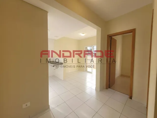 Apartamento 1 quarto e 1 banheiro, para alugar, no bairro São Francisco em Curitiba