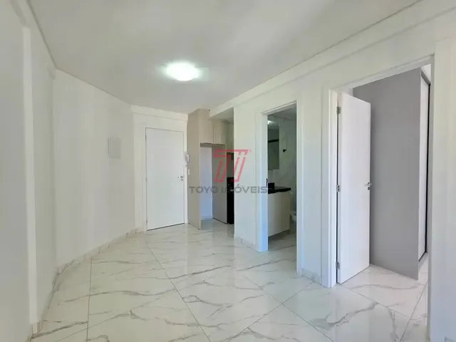 Apartamento 1 quarto e 1 banheiro, para alugar, no bairro Portão em Curitiba