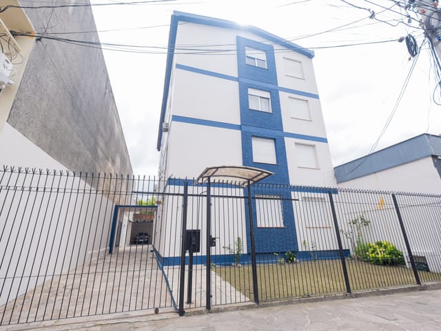 Apartamento com 74m² 2 quartos e 1 banheiro, à venda ou para alugar, no bairro Centro em Pelotas