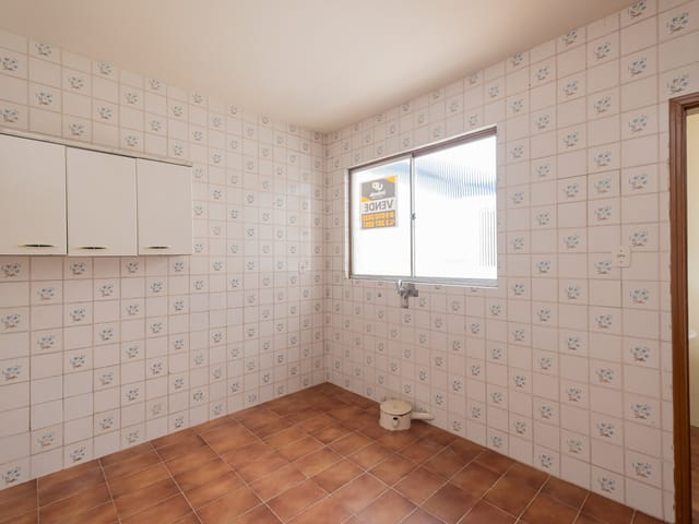 Apartamento com 74m² 2 quartos e 1 banheiro, à venda ou para alugar, no bairro Centro em Pelotas