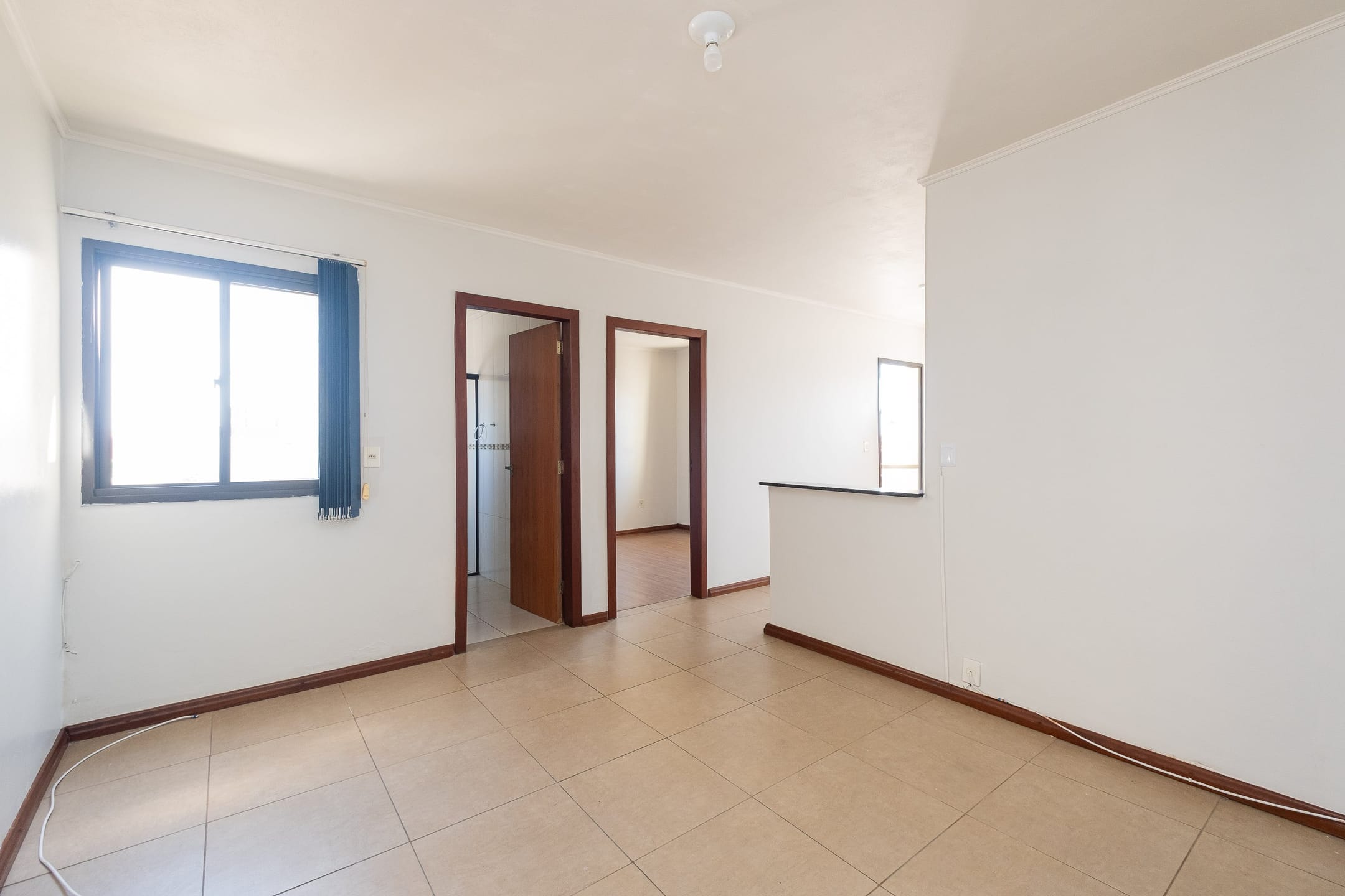 Apartamento à venda no Fragata, Pelotas - 60 m², 2 quartos, piso cerâmico, sacada e vaga coberta.