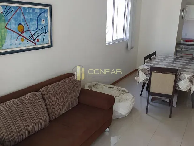 Apartamento 2 quartos e 2 banheiros, à venda, no bairro Meia Praia em Itapema