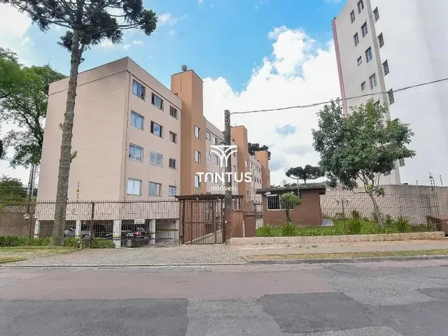 Apartamento 3 quartos e 2 banheiros, para alugar, no bairro Novo Mundo em Curitiba