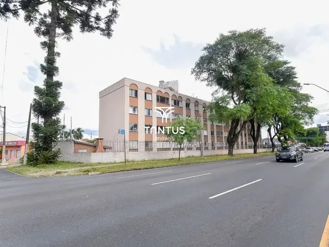 Apartamento 3 quartos e 2 banheiros, para alugar, no bairro Novo Mundo em Curitiba