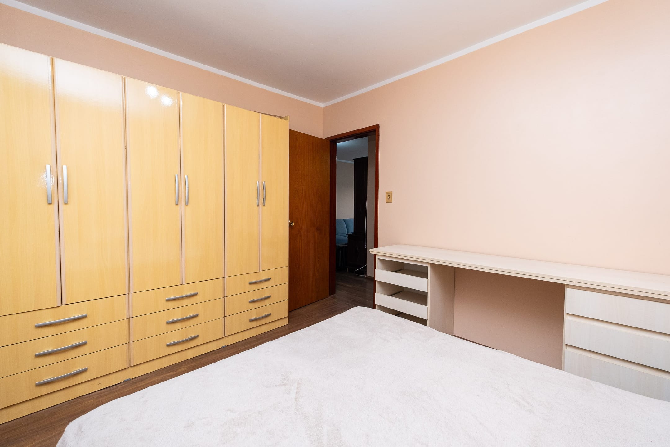 Apartamento à venda no centro de Pelotas - 60 m², 2 quartos, cozinha planejada, 2 varandas e piso laminado. - 11
