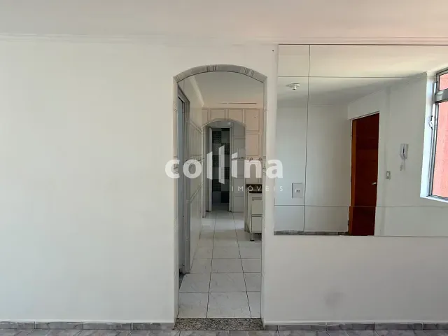 Apartamento 2 quartos e 1 banheiro, à venda, no bairro Cohab V em Carapicuíba